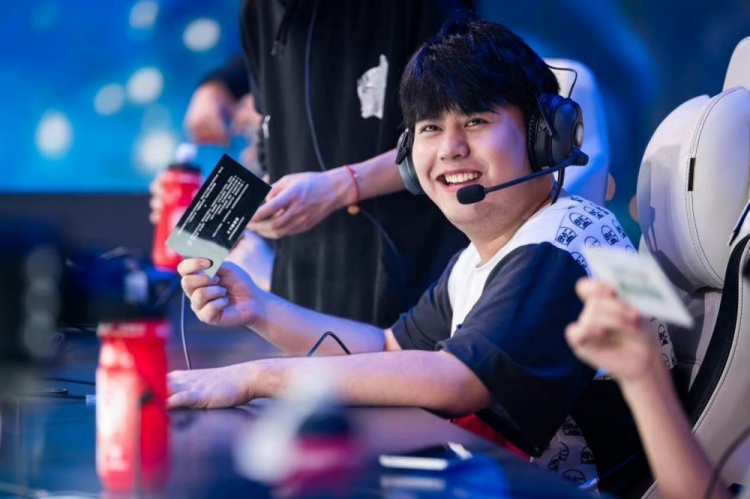 余嘉豪上演 余嘉豪上演